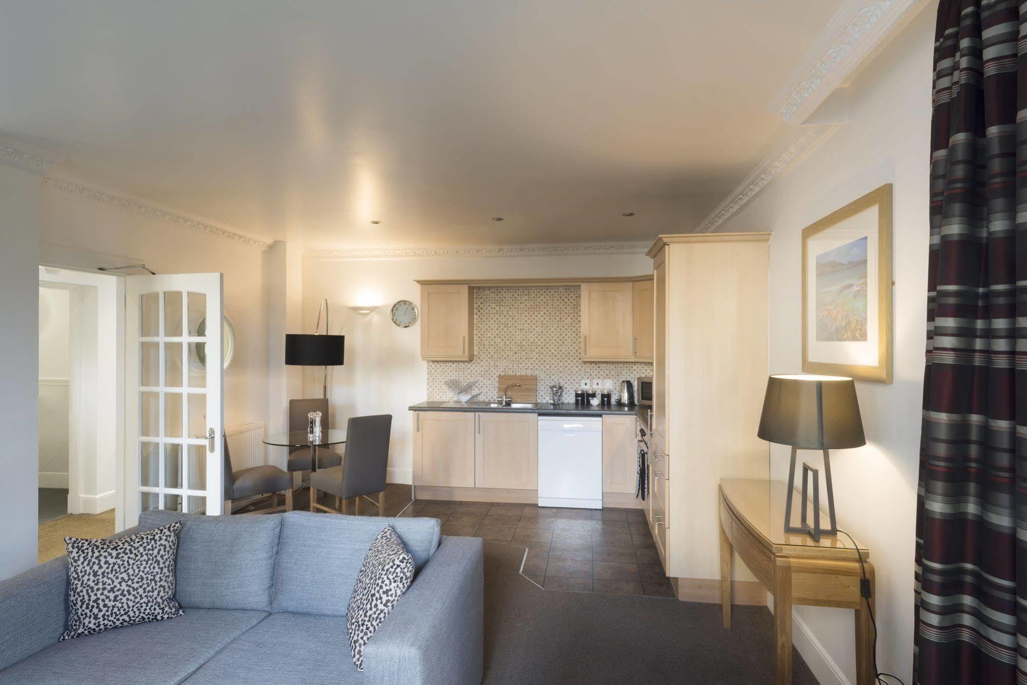 Fountain Court Apartments - Royal Garden Edimburgo Exterior foto